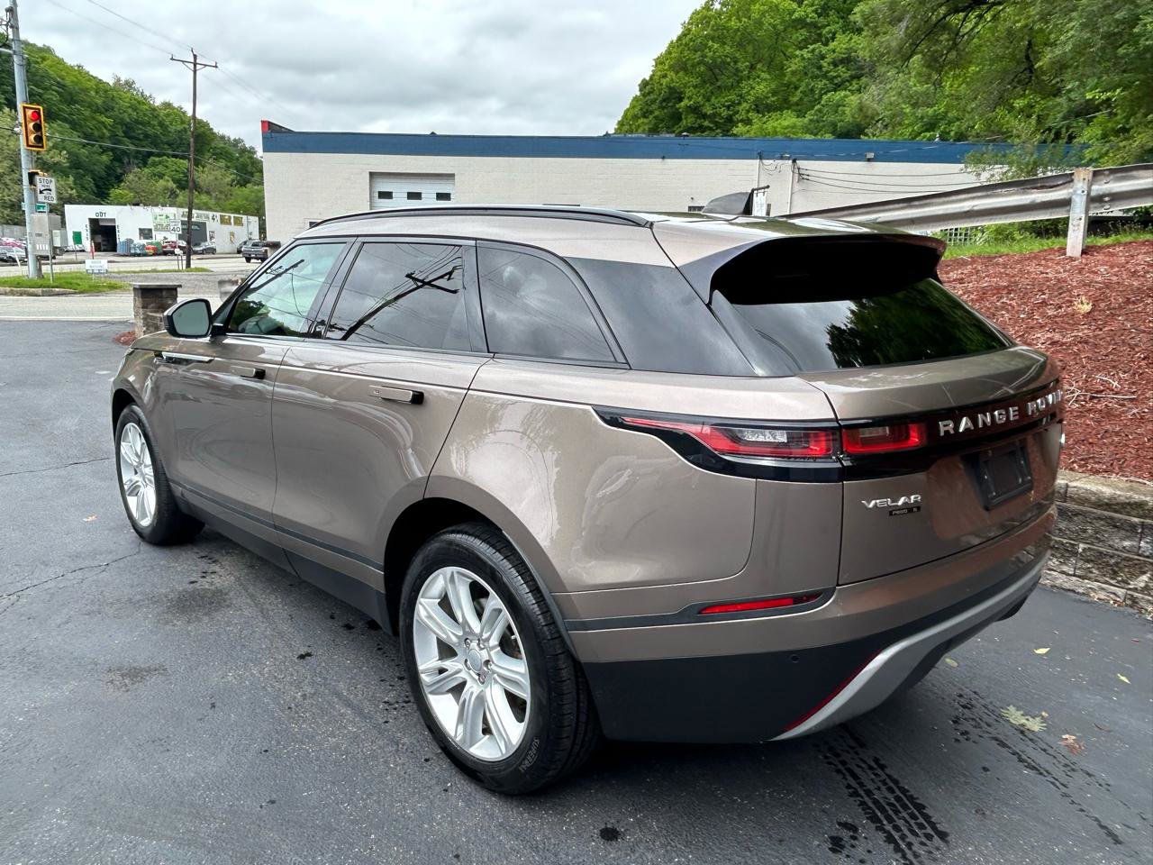 Used 2020 Land Rover Range Rover Velar S AWD/4WD image 3