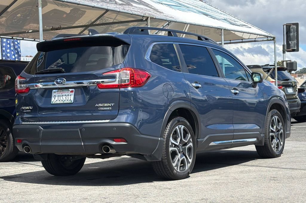 Used 2023 Subaru Ascent Touring AWD/4WD image 4