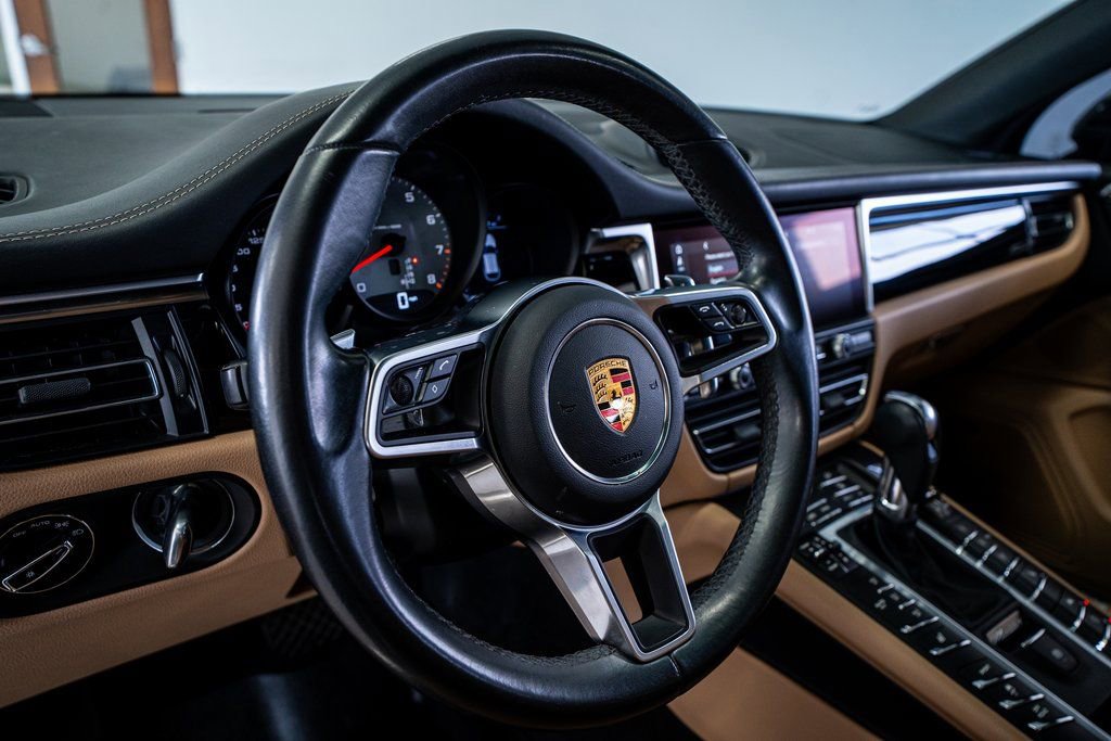 Used 2021 Porsche Macan S image 35