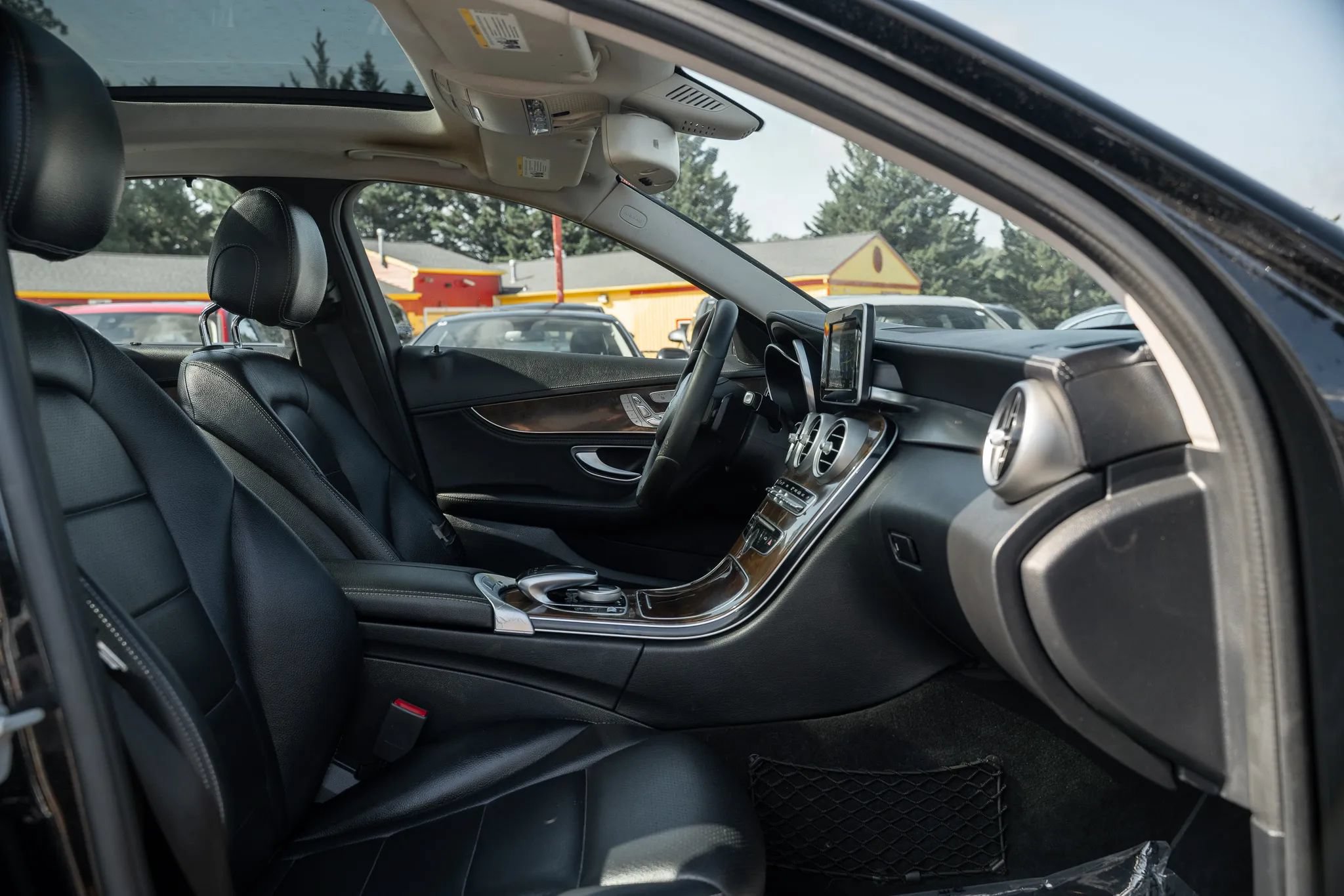 Used 2015 Mercedes-Benz C 300 4MATIC Sedan w/ Premium 1 Package image 11