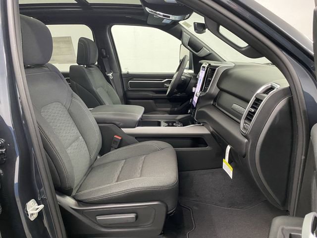 New 2026 RAM 1500 4x4 Crew Cab image 36