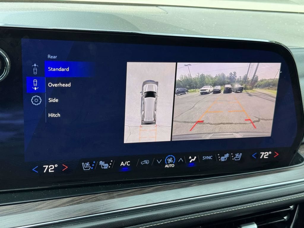 Used 2025 Chevrolet Tahoe Premier AWD/4WD image 5