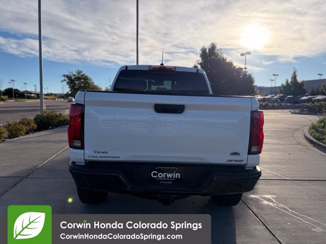Used 2025 Chevrolet Colorado ZR2 w/ Technology Package AWD/4WD image 8