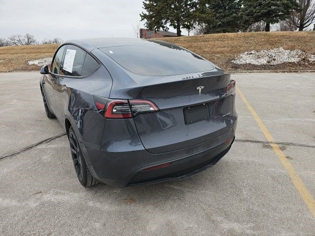 Used 2021 Tesla Model Y Long Range image 3