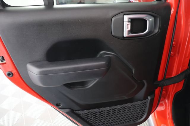 Used 2025 Jeep Wrangler Unlimited Rubicon w/ Convenience Group image 26