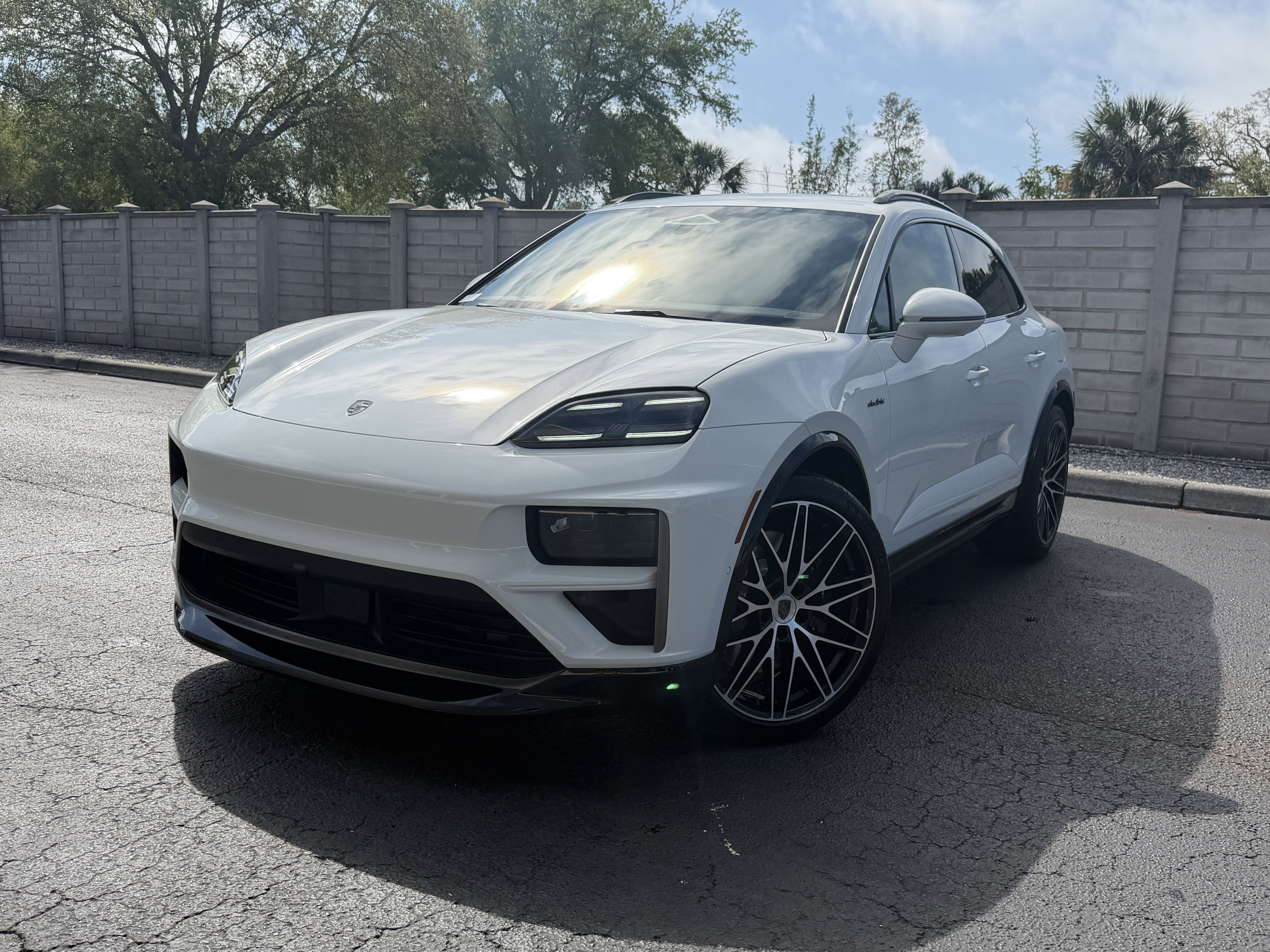 New 2026 Porsche Macan Turbo Electric image 1