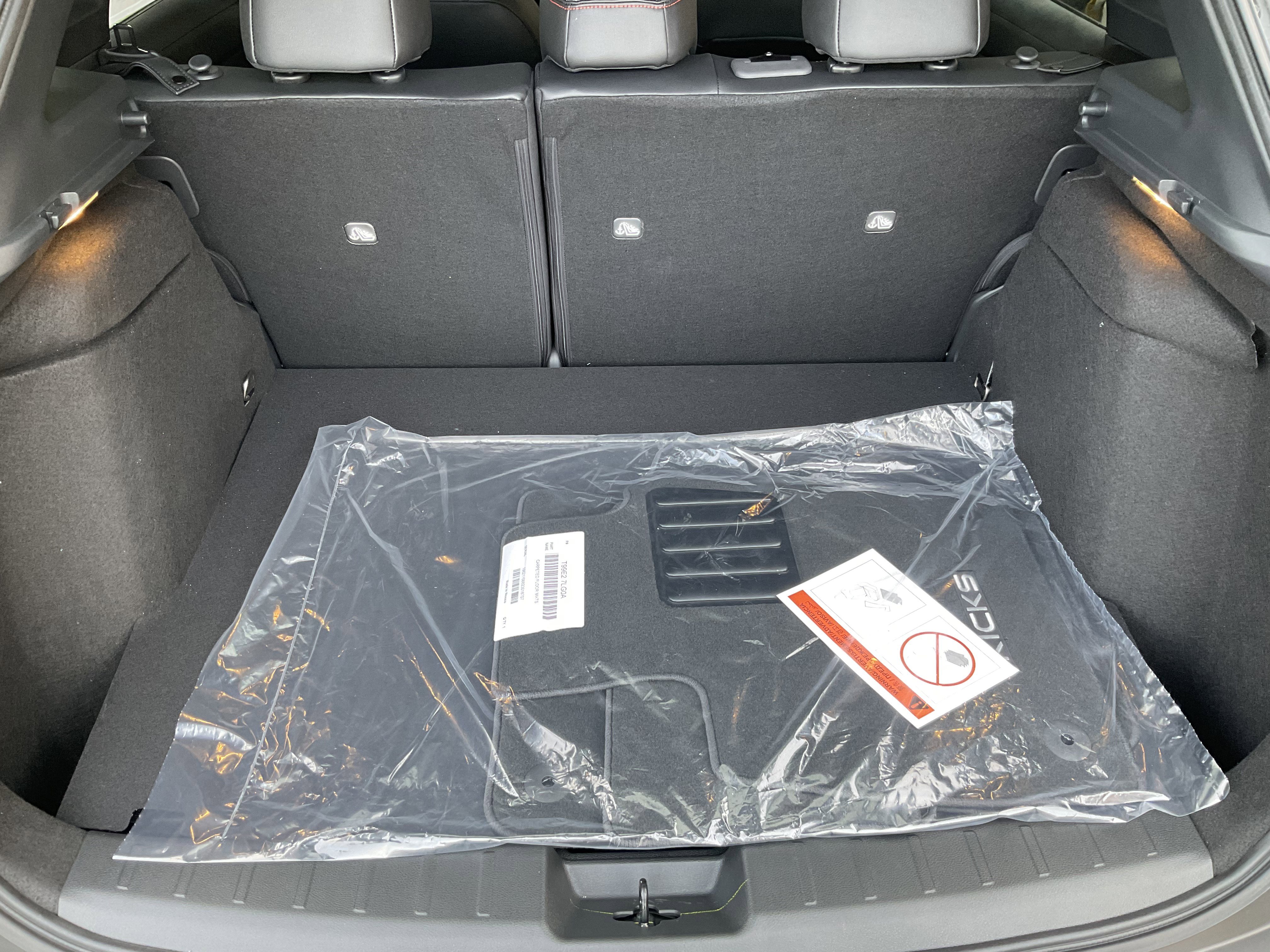 Used 2026 Nissan Kicks SR w/ Cold Weather Package image 42