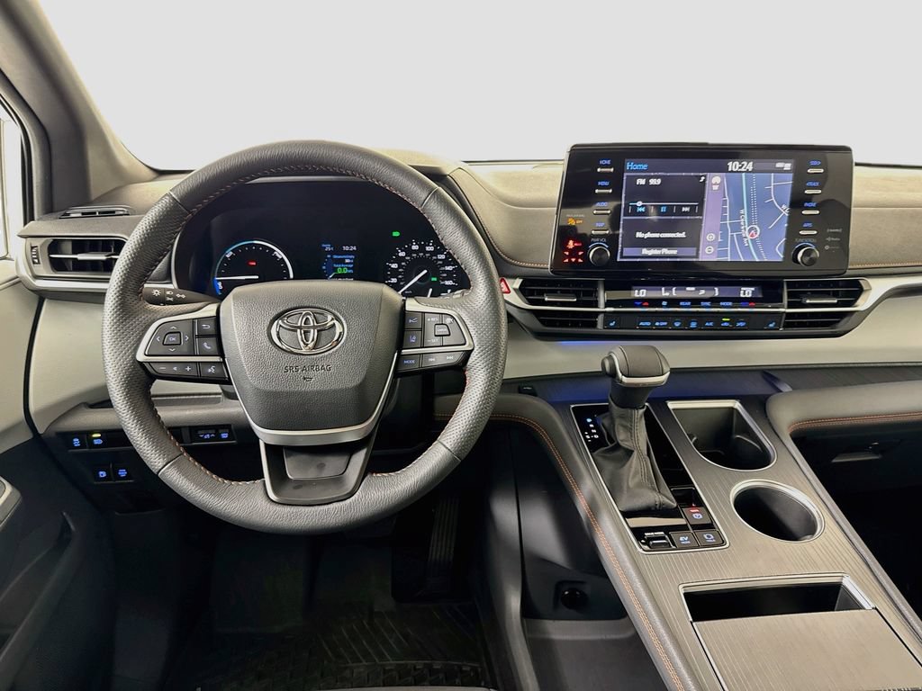 Used 2024 Toyota Sienna XSE AWD/4WD image 24