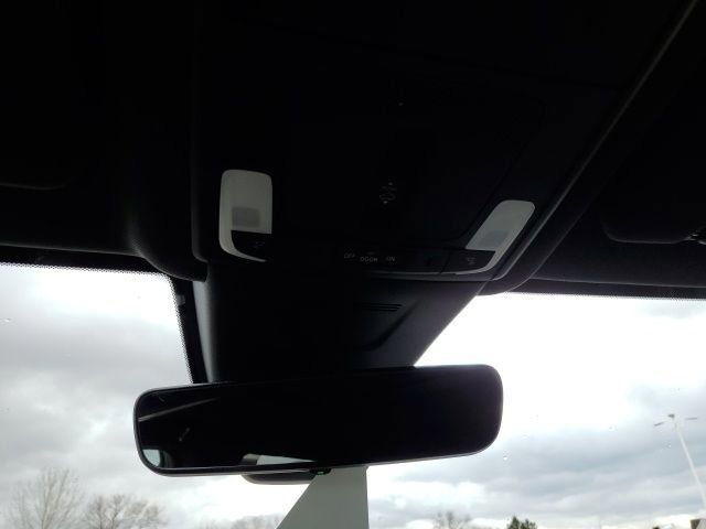 Used 2023 Honda CR-V Sport Touring image 17