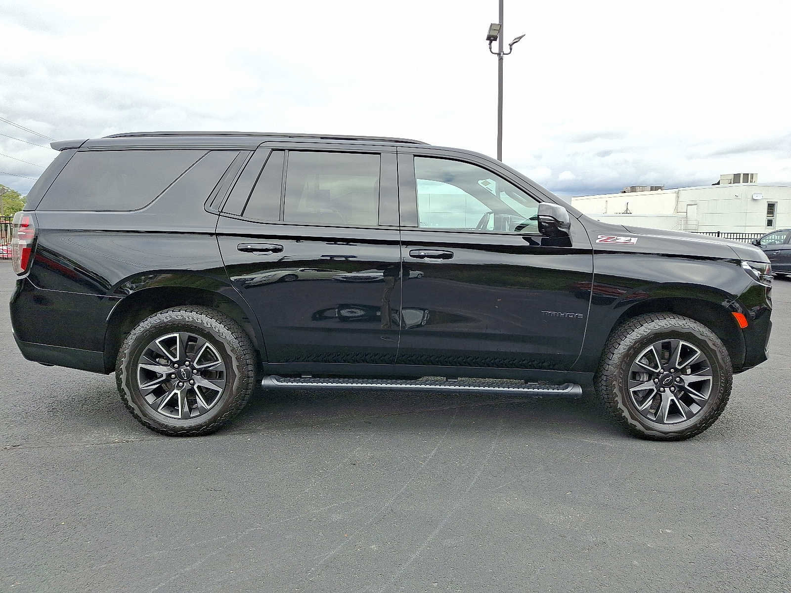 Used 2022 Chevrolet Tahoe Z71 w/ Luxury Package image 8