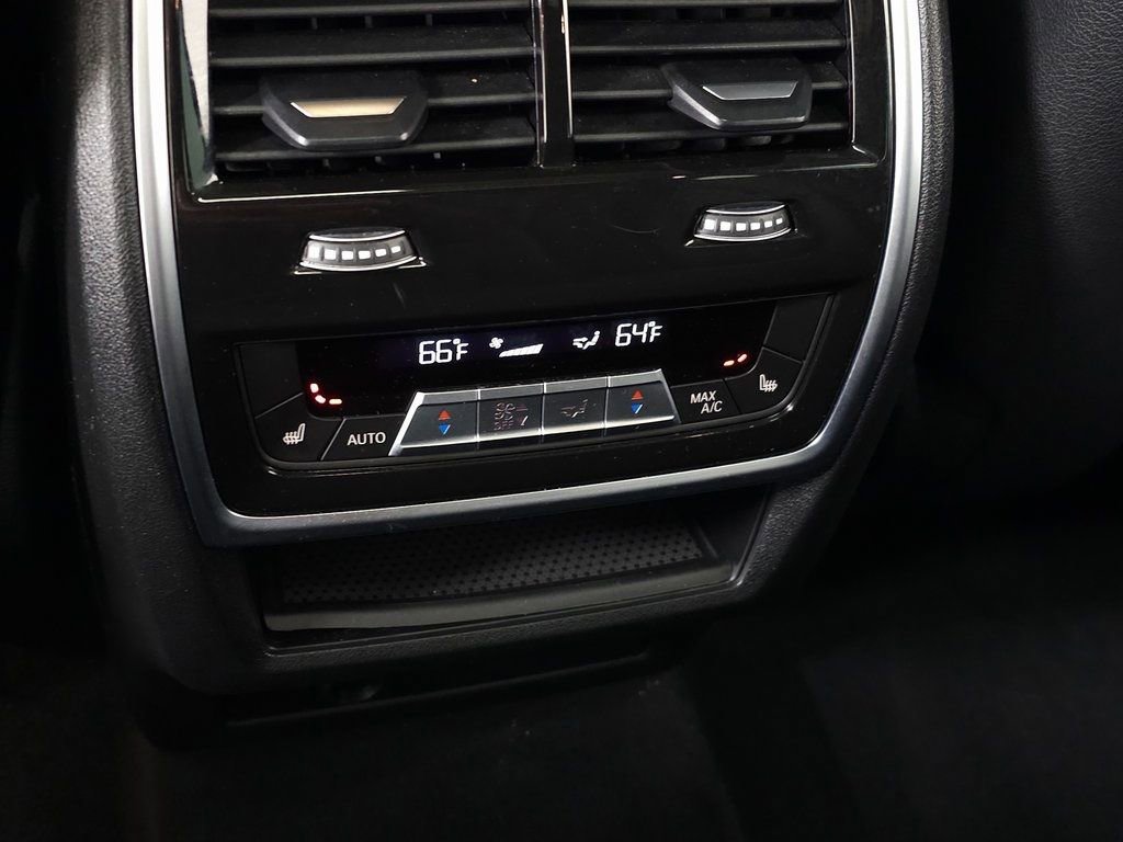 Used 2024 BMW X5 xDrive50e image 40