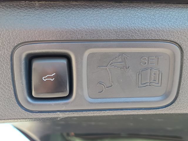 Used 2024 Lincoln Navigator Premiere AWD/4WD image 10