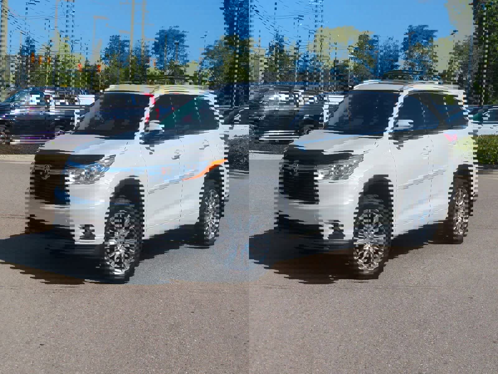 Used 2014 Toyota Highlander XLE video 1