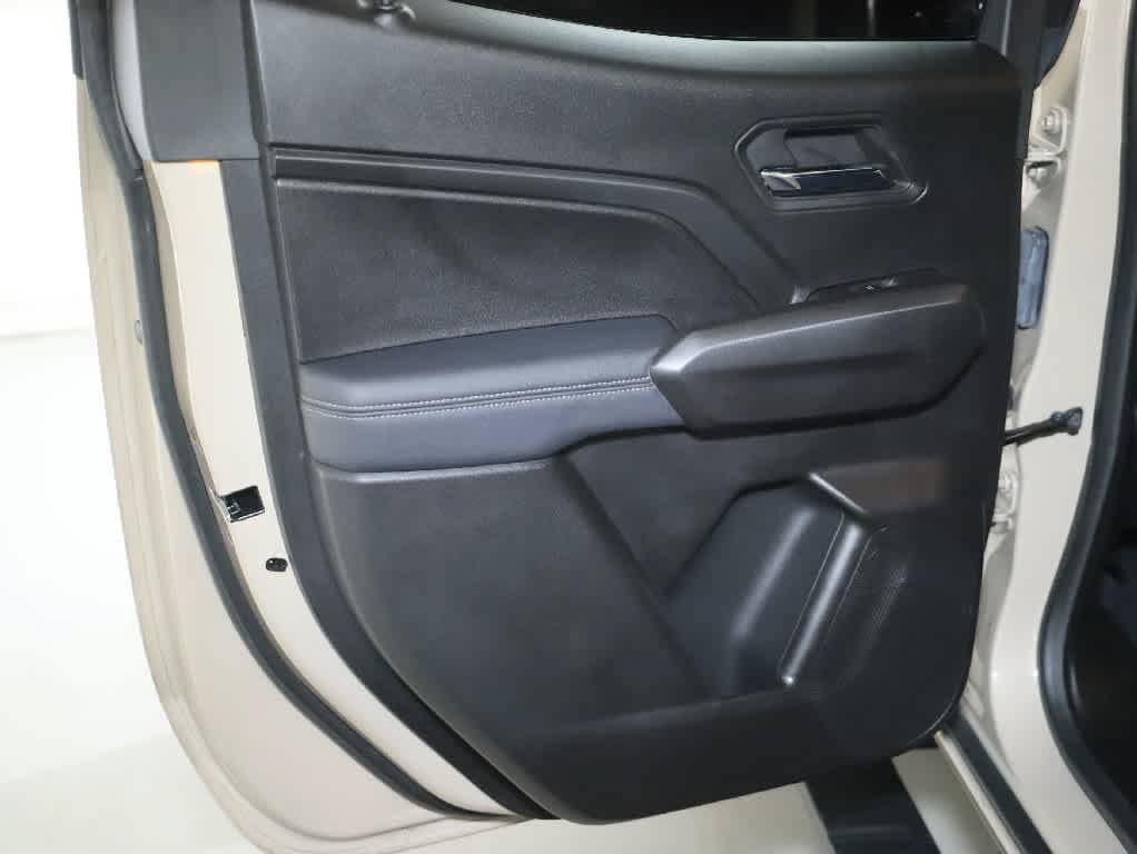 Used 2024 GMC Canyon Elevation w/ Elevation Premium Package AWD/4WD image 13