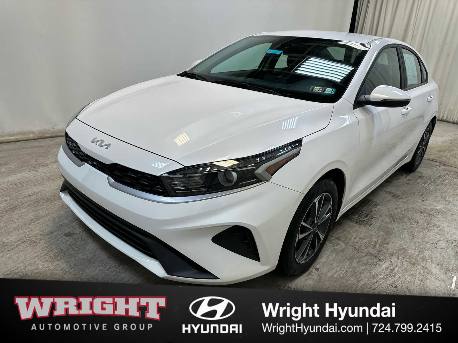 Used 2023 Kia Forte LXS w/ LXS Technology Package image 3