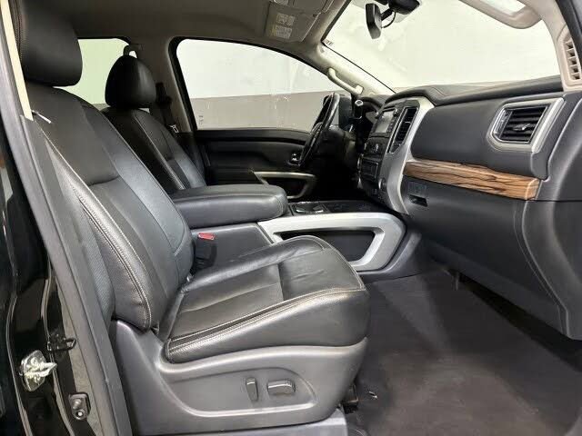Used 2018 Nissan Titan SL w/ Chrome Package AWD/4WD image 54