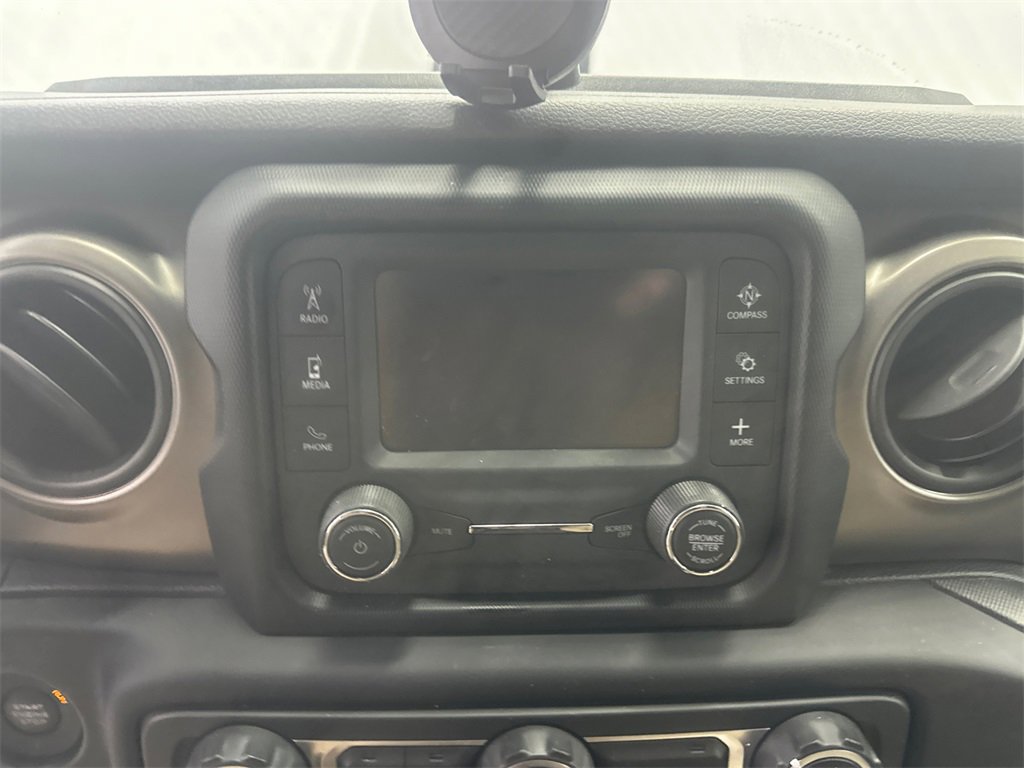 Used 2018 Jeep Wrangler Sport S image 23