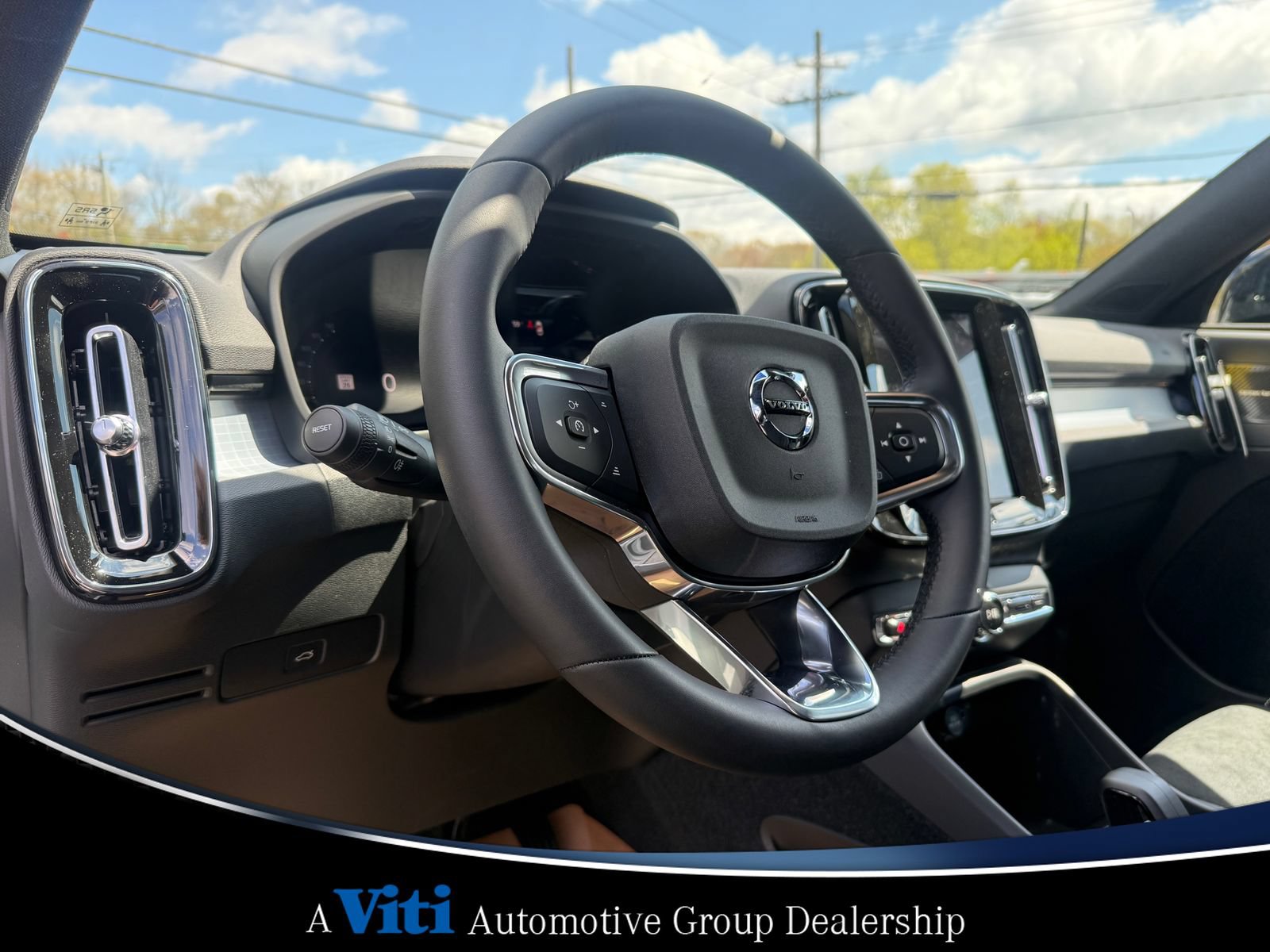 Used 2026 Volvo XC40 B5 Ultra w/ Protection Package Premier AWD/4WD image 12