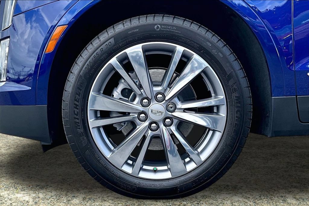 Certified 2025 Cadillac XT5 Premium Luxury FWD image 34