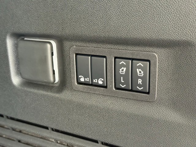 New 2025 Chevrolet Suburban RST w/ RST Capability Package image 7