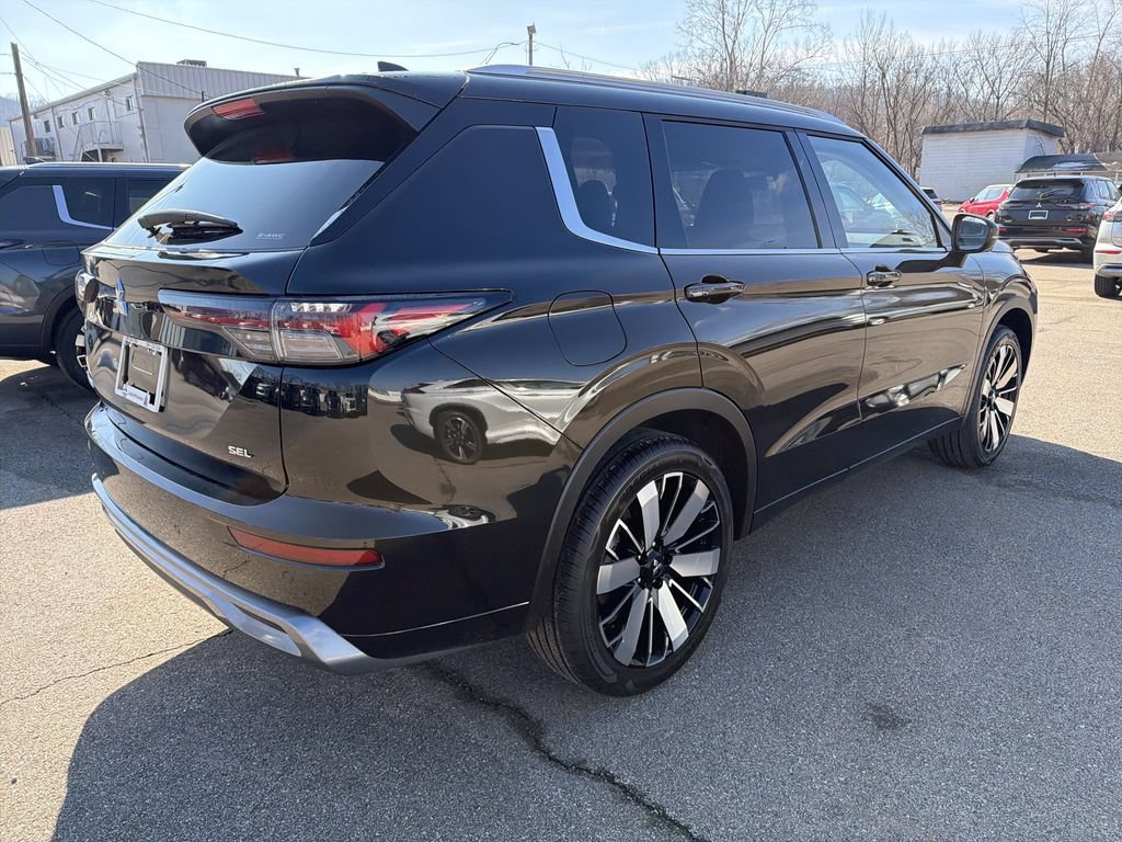 New 2026 Mitsubishi Outlander SEL AWD/4WD image 3