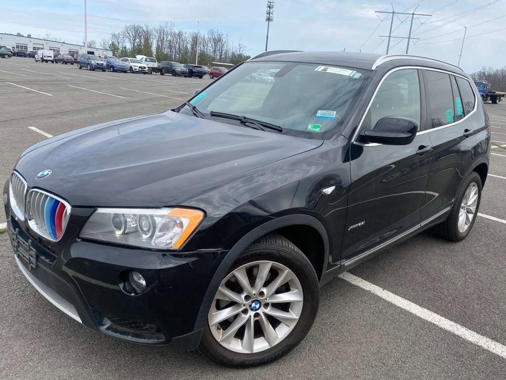 Used 2013 BMW X3 xDrive28i AWD/4WD image 1