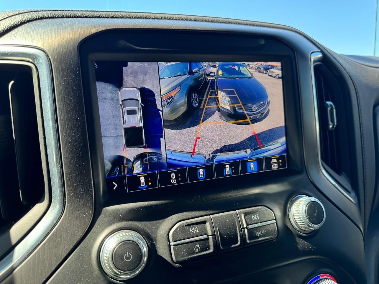 Used 2020 GMC Sierra 1500 AT4 w/ Off-Road Performance Package AWD/4WD image 20