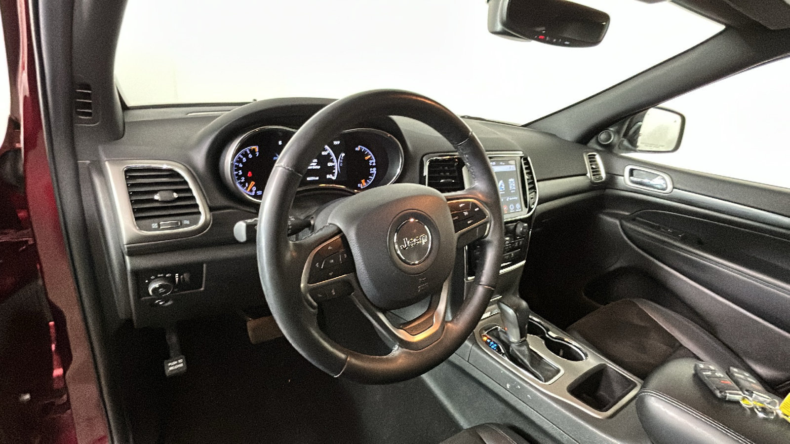 Used 2020 Jeep Grand Cherokee Altitude AWD/4WD image 17