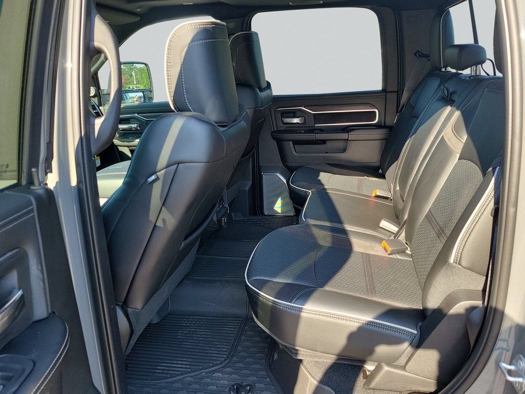 New 2026 RAM 3500 Laramie AWD/4WD image 13
