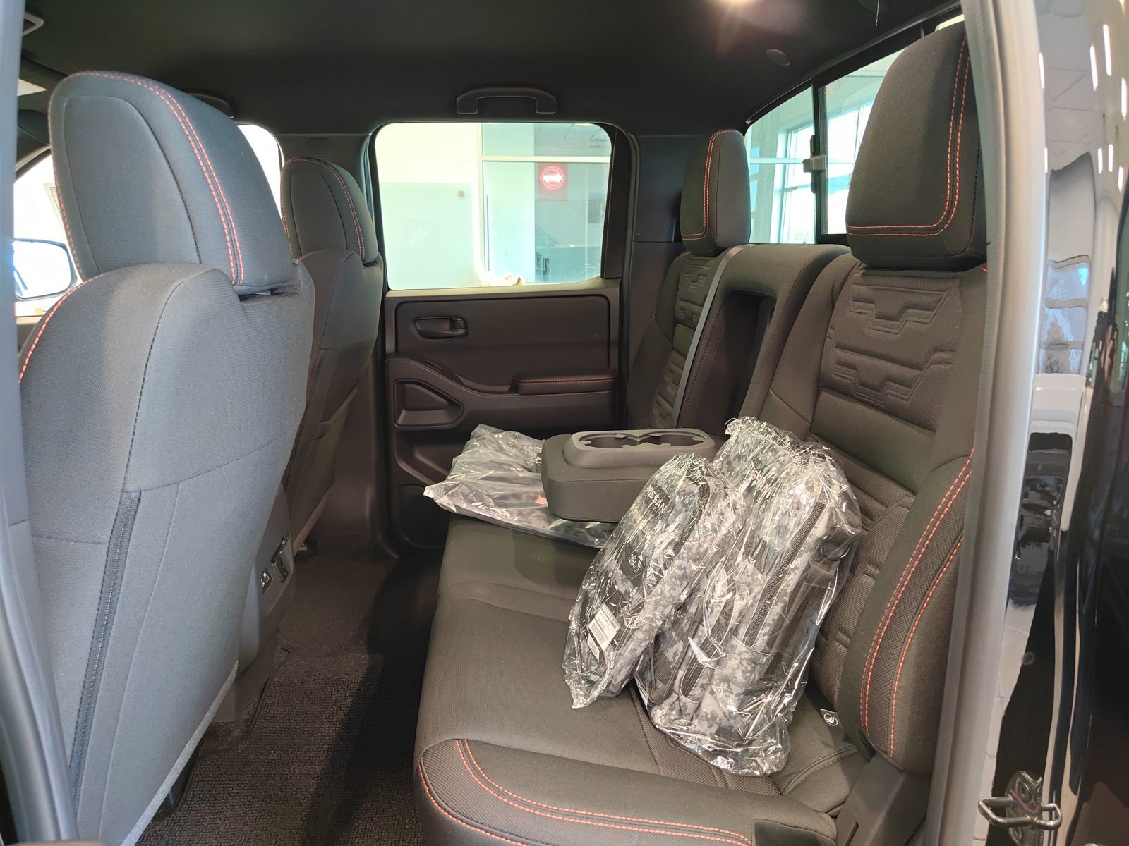 New 2026 Nissan Frontier PRO-4X w/ Pro-4x Convenience Package AWD/4WD image 12