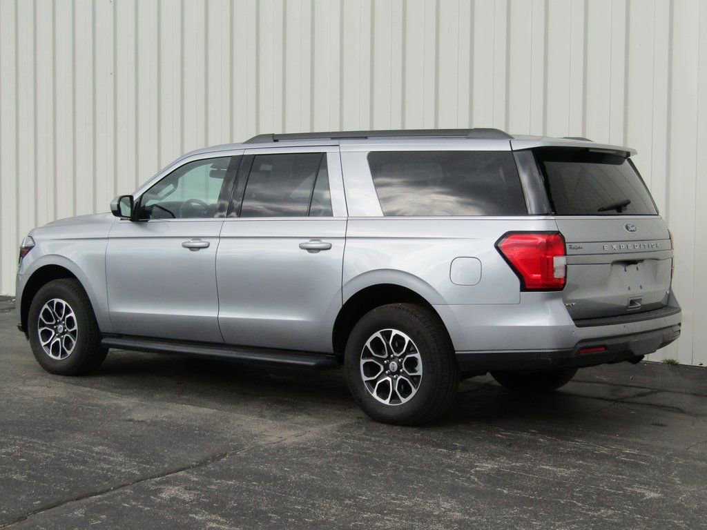 Used 2024 Ford Expedition Max XLT image 10