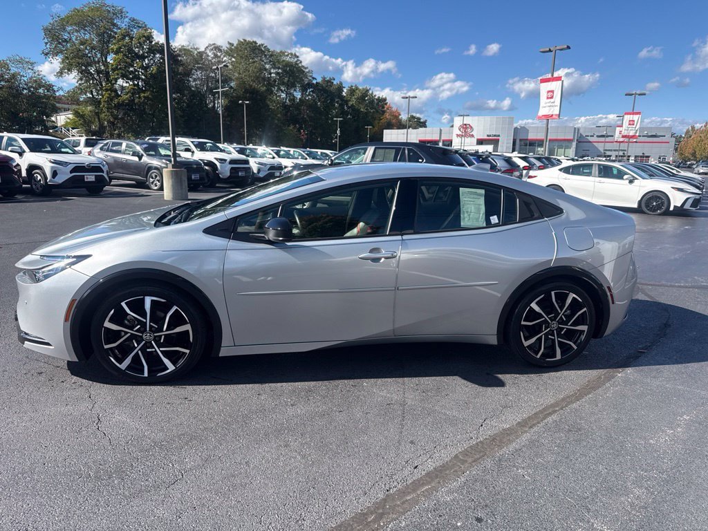 Certified 2023 Toyota Prius Prime FWD image 3