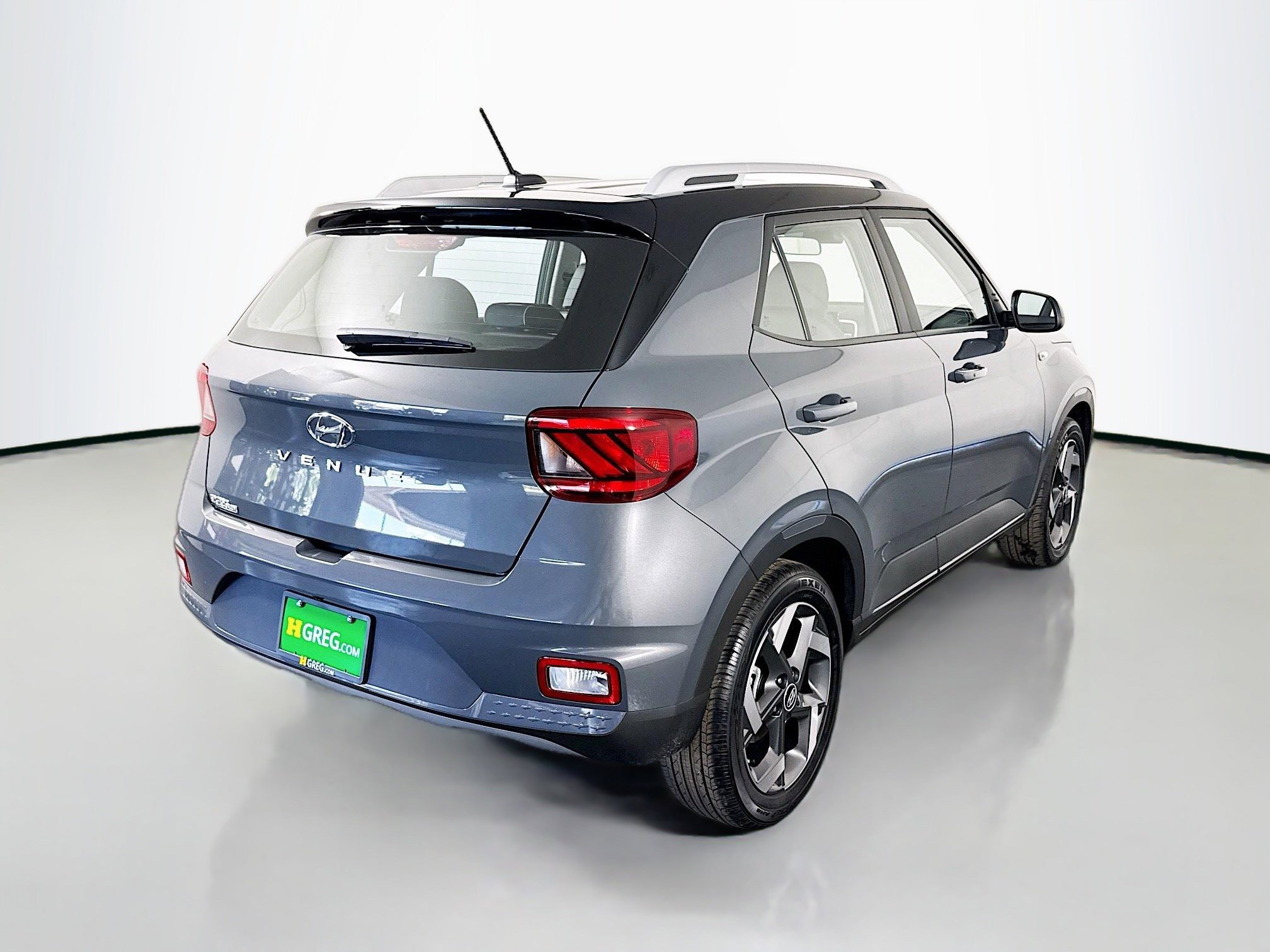 Used 2026 Hyundai Venue SEL FWD image 10
