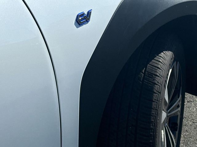 Used 2025 Subaru Solterra Premium image 5