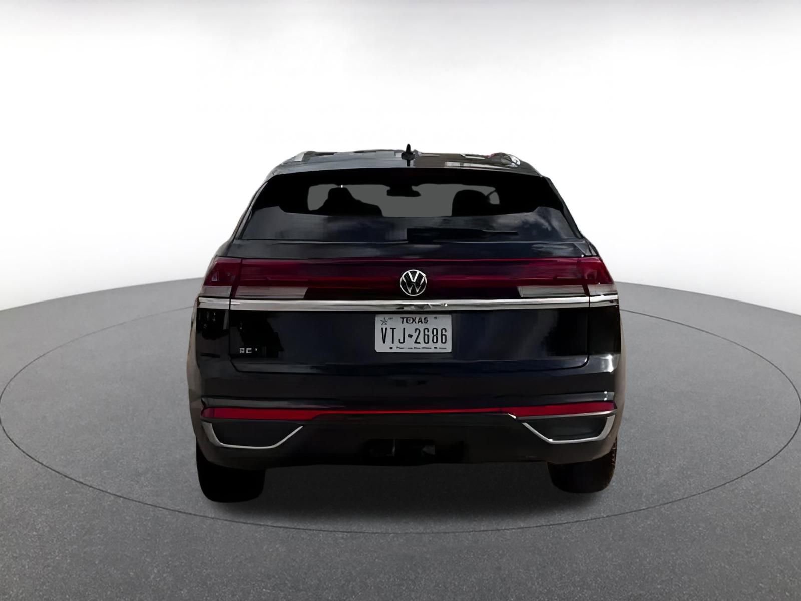 Used 2025 Volkswagen Atlas Cross Sport SE image 11