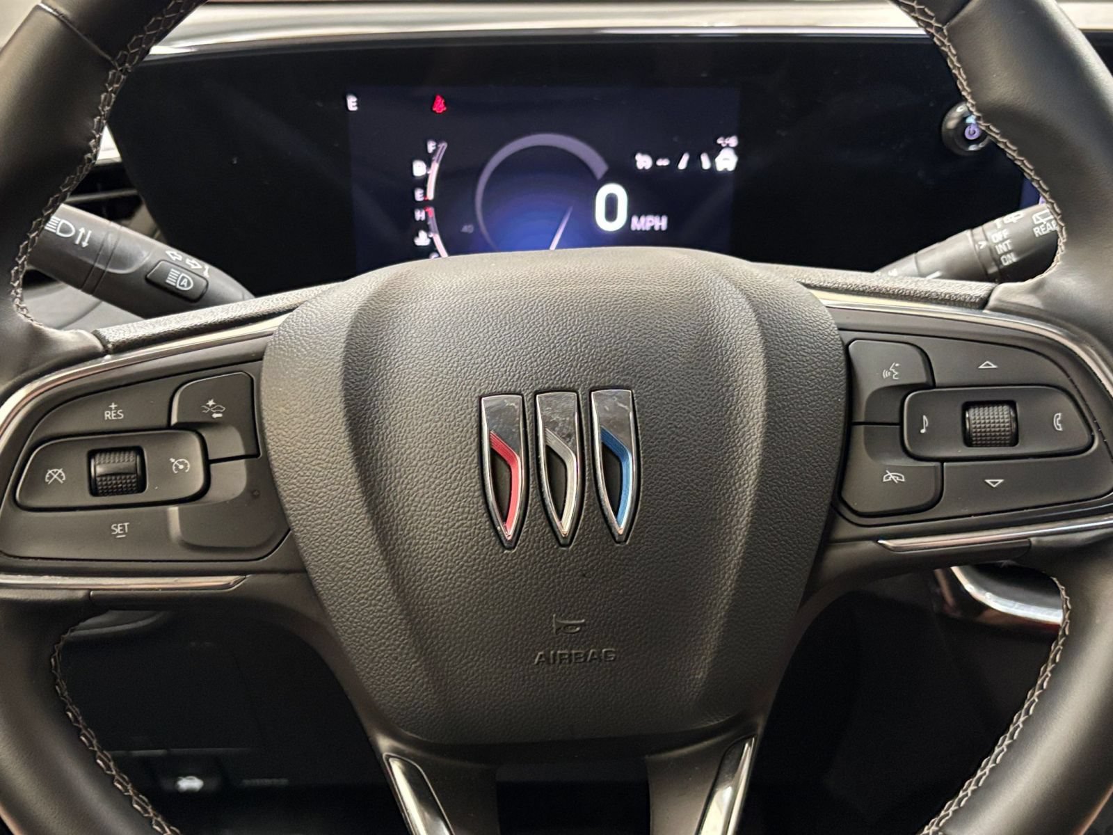 Used 2025 Buick Encore GX Preferred AWD/4WD image 26