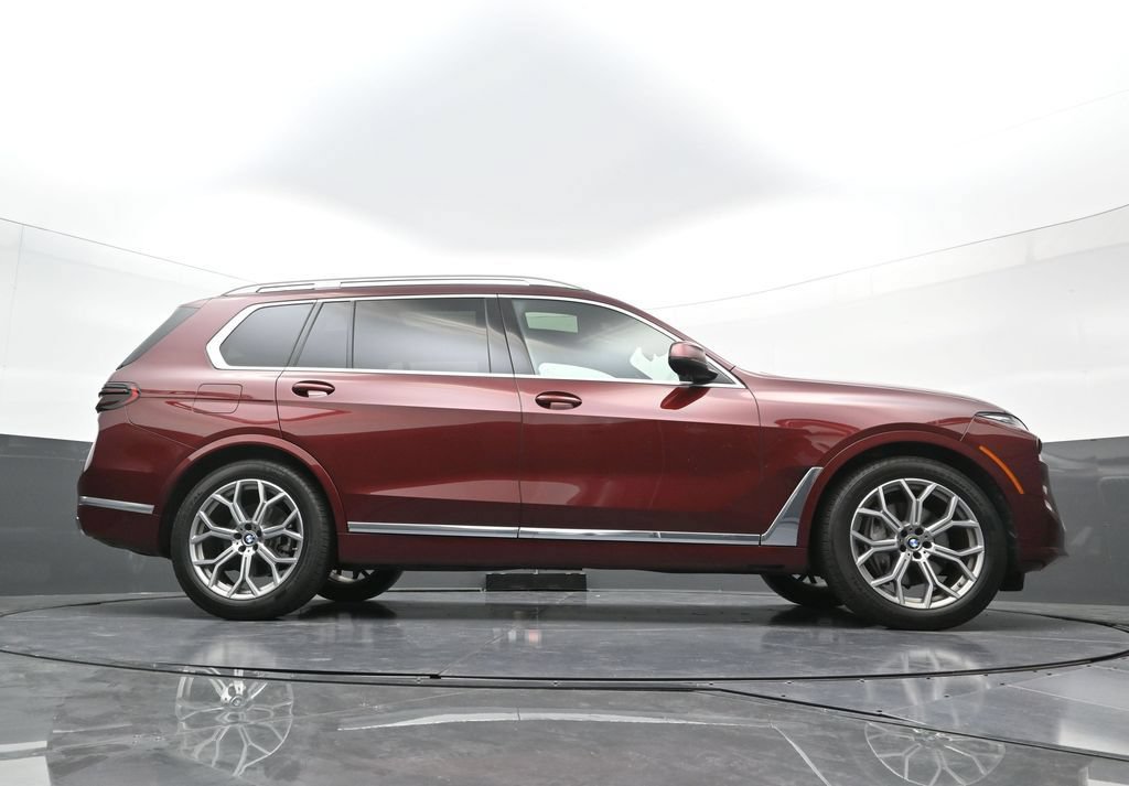 Used 2026 BMW X7 xDrive40i AWD/4WD image 31