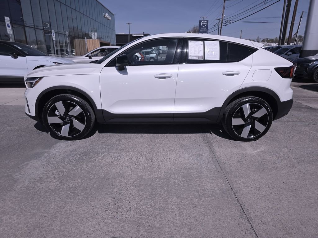 Used 2023 Volvo C40 P8 Recharge Ultimate image 10