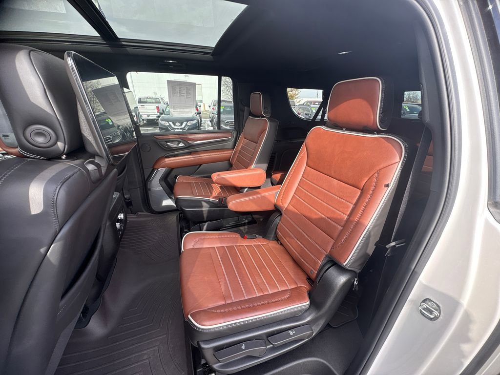 Used 2024 GMC Yukon XL Denali Ultimate image 12