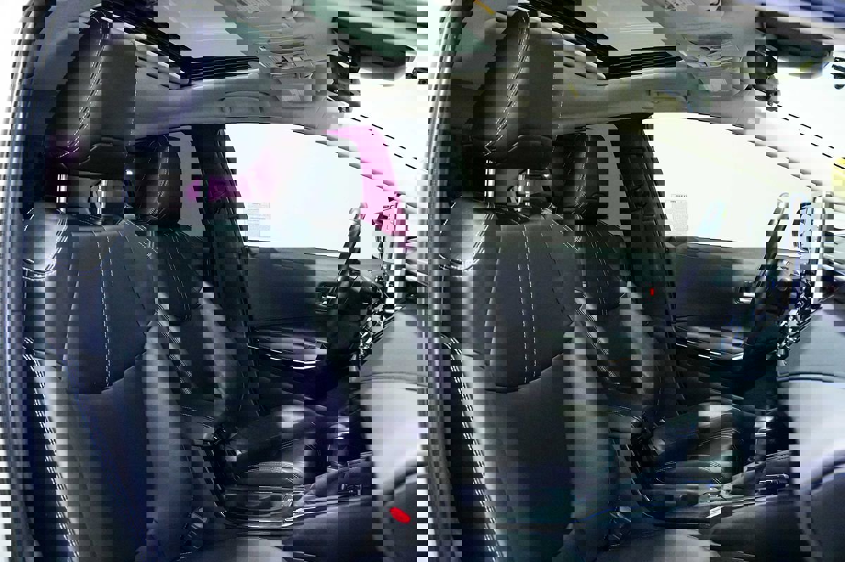 Used 2020 Toyota Corolla XLE FWD image 23