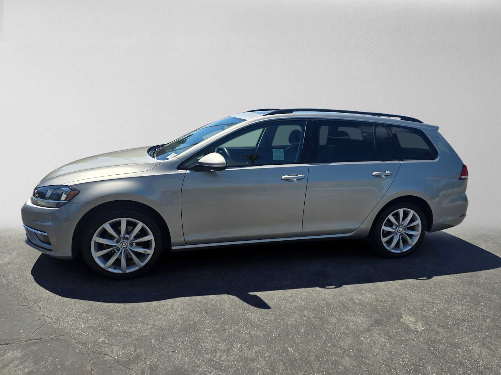 Used 2019 Volkswagen Golf S FWD image 6