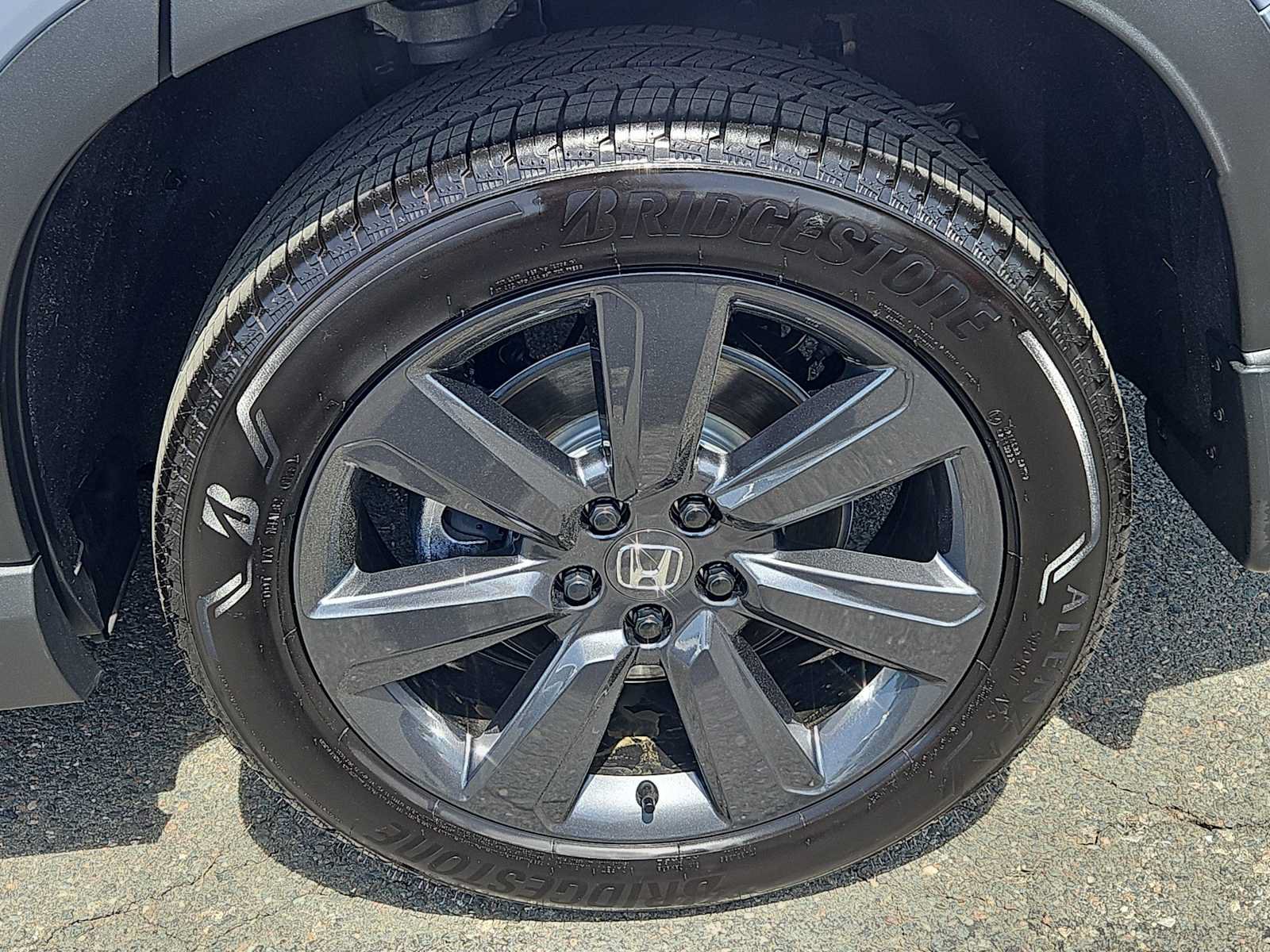 Certified 2026 Honda Pilot Sport image 8