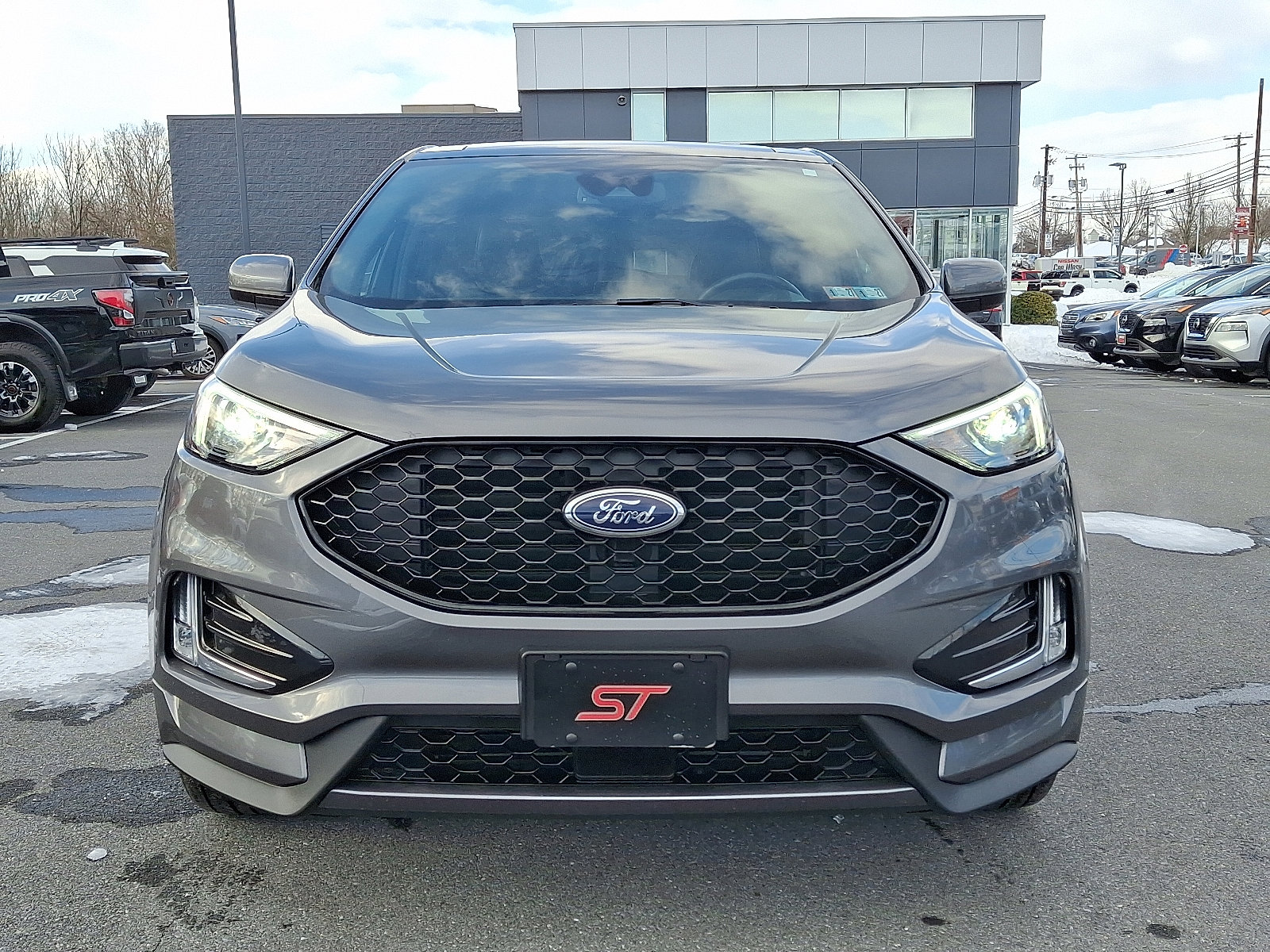 Used 2023 Ford Edge ST-Line image 2