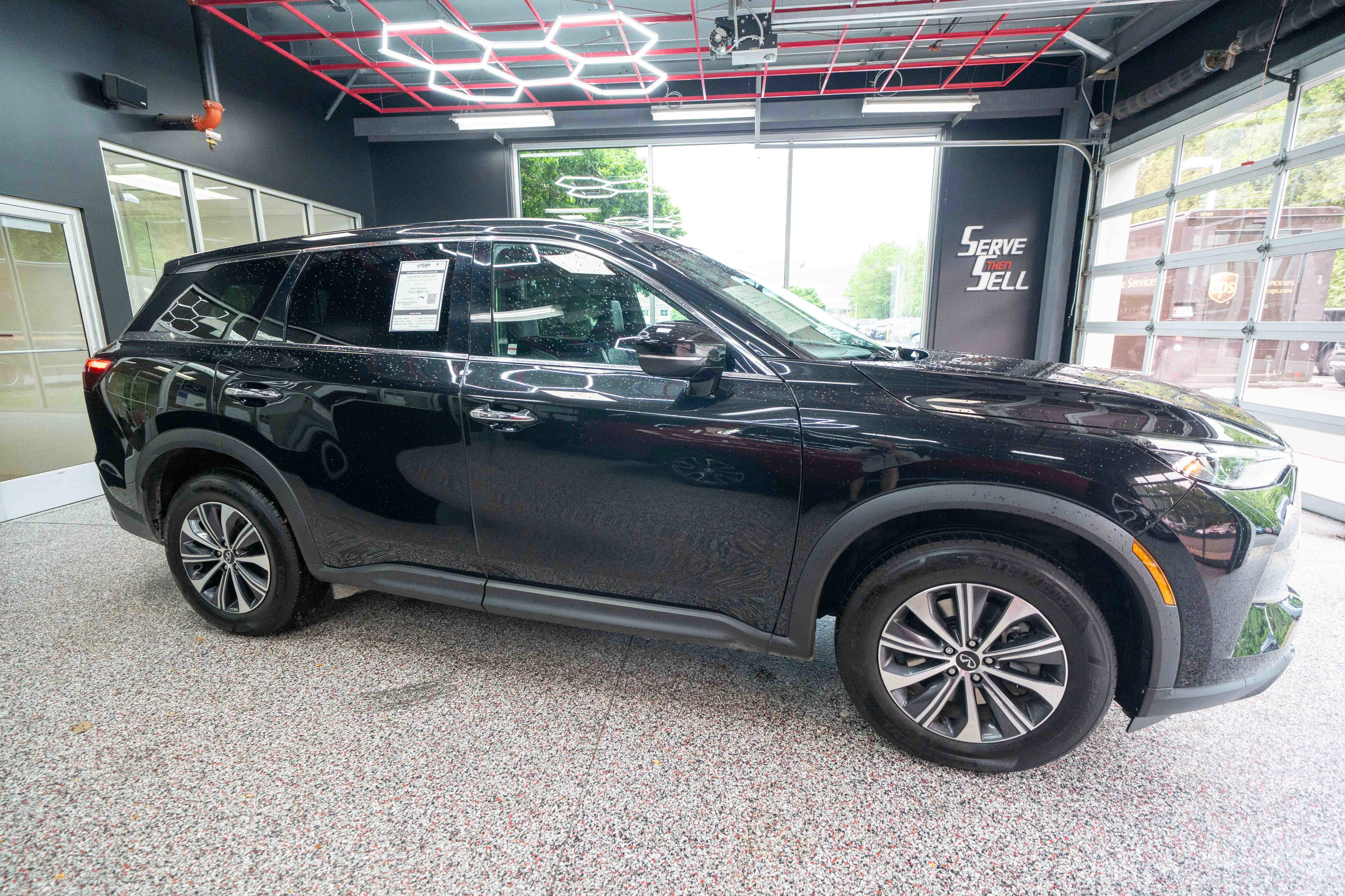 Used 2023 INFINITI QX60 Pure AWD/4WD image 5