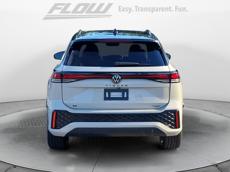 New 2026 Volkswagen Tiguan SE R-Line image 6