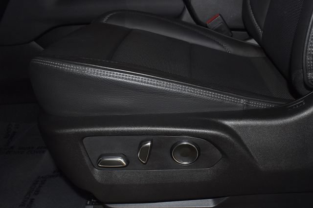 Used 2024 GMC Yukon Denali AWD/4WD image 40