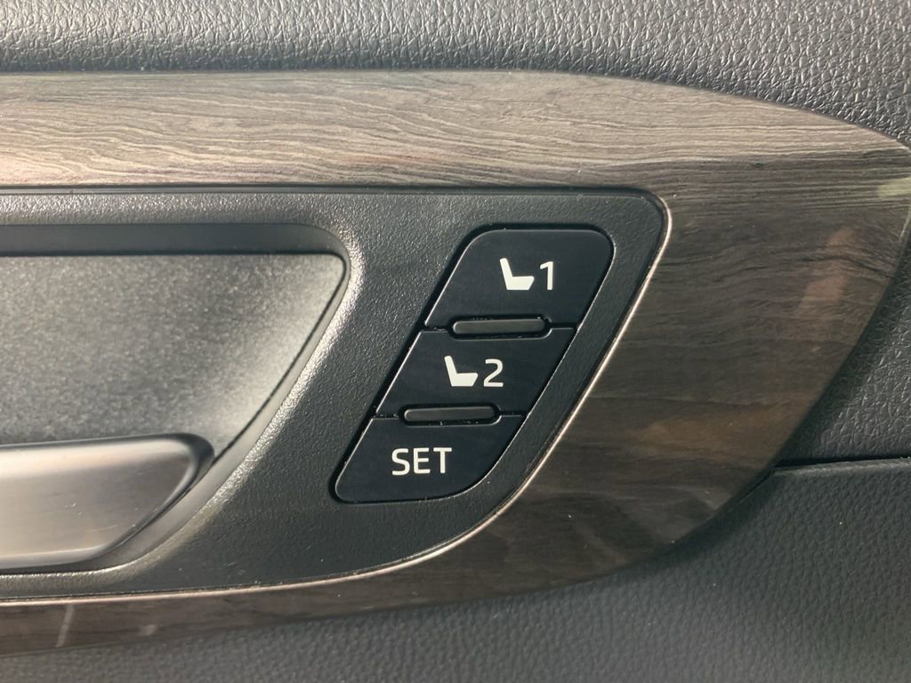 Used 2023 Toyota Highlander Platinum image 21