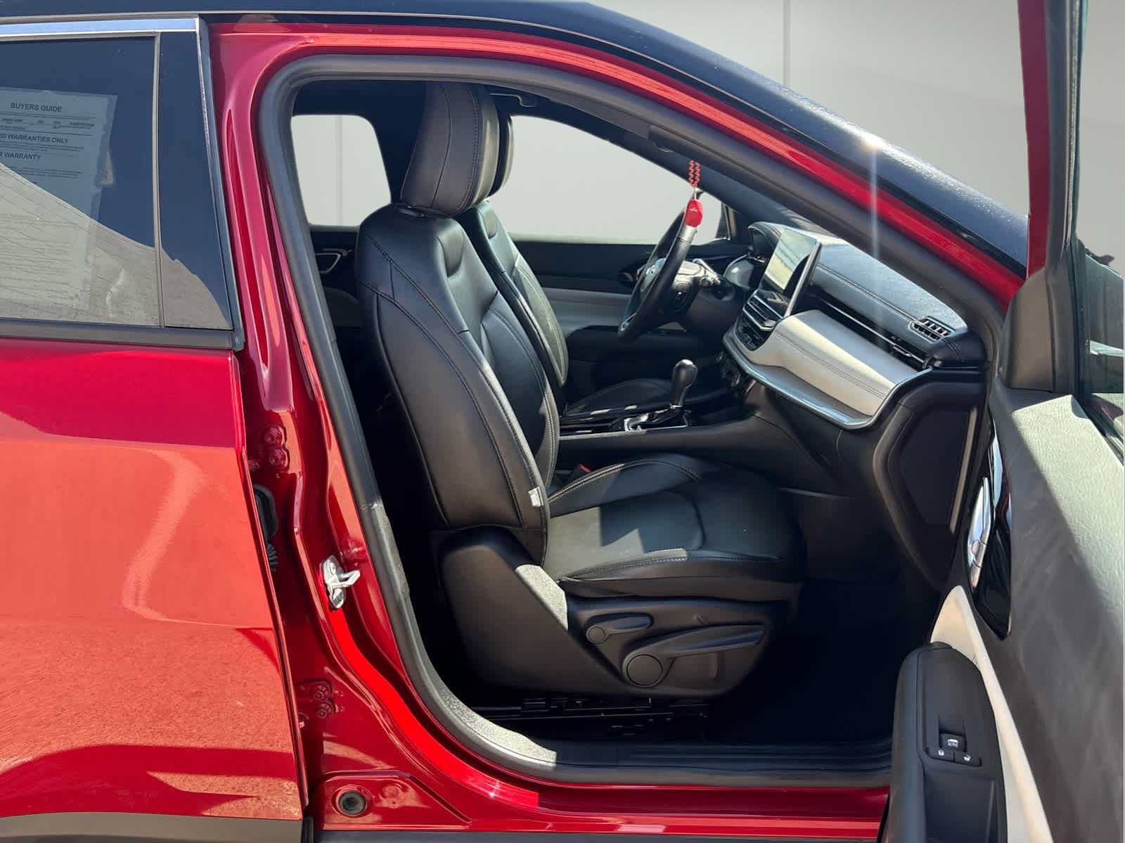 Used 2025 Jeep Compass Limited AWD/4WD image 16