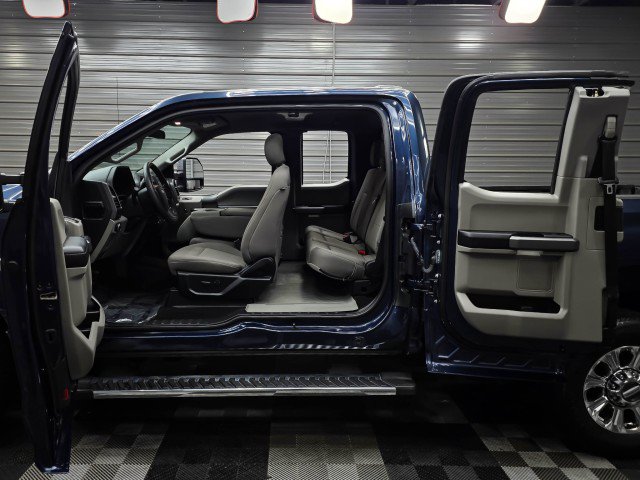Used 2020 Ford F250 XLT w/ XLT Premium Package AWD/4WD image 19