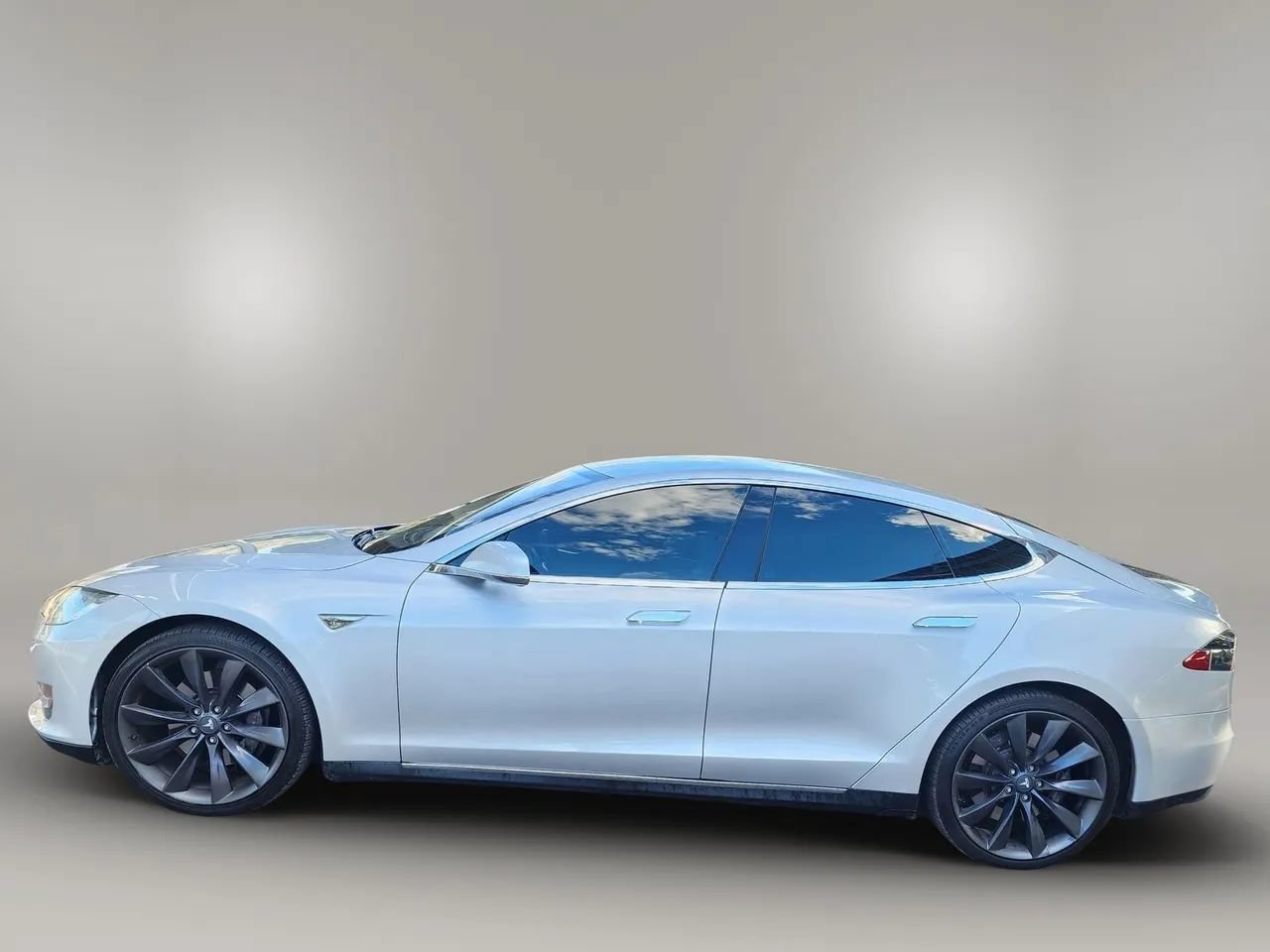 Used 2014 Tesla Model S 60 RWD image 7